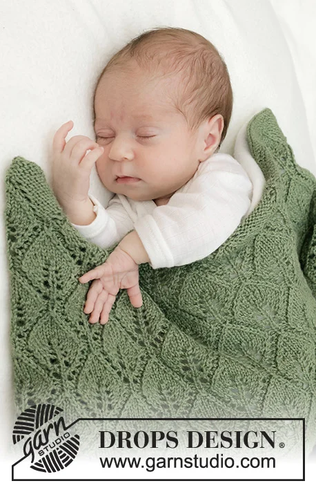 Endless Evergreen Blanket by DROPS Design